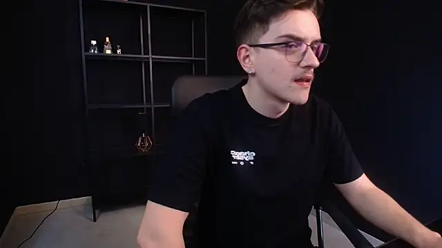 felixstarkk - FelixStarkk's free webcam - UK Sex Cams