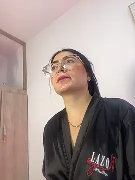 Mia_222 webcam