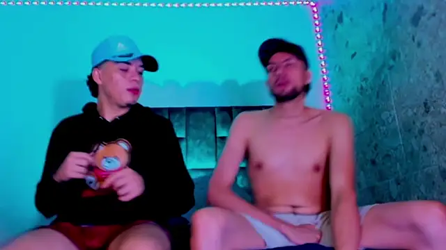 alex_and_christhoper - Alex_and_christhoper's free webcam - UK Sex Cams