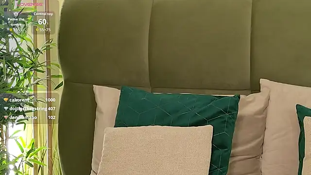 EllieJules webcam