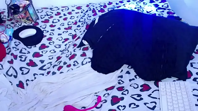 ninatiny webcam