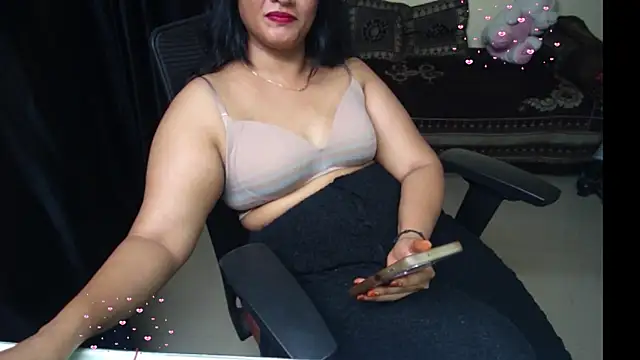 Cute_Aarushii webcam