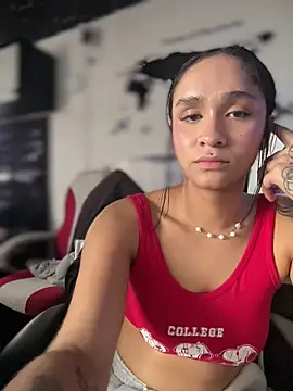Isabella-Teen