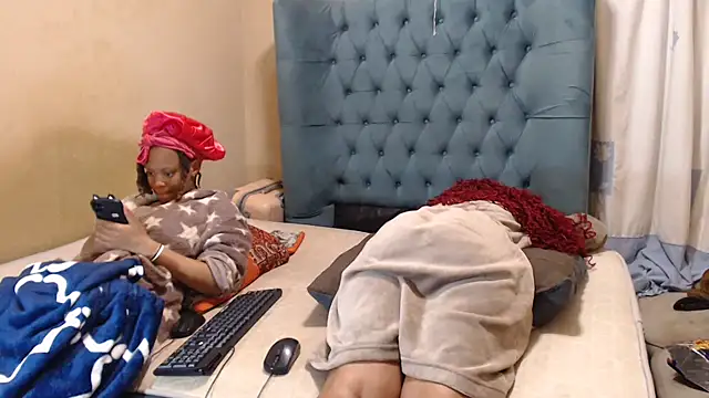 EbonyEssence webcam