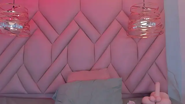 angelaacute_ - AngelaaCute_'s free webcam - UK Sex Cams