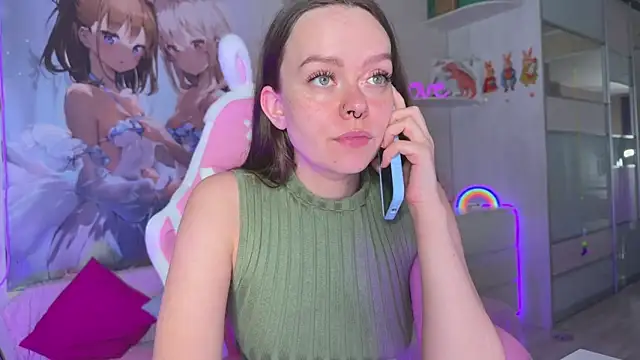 CheekySashaCharm webcam