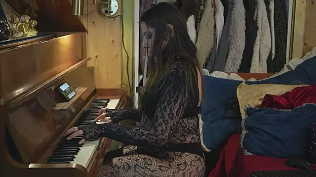 VanessaDoyle webcam