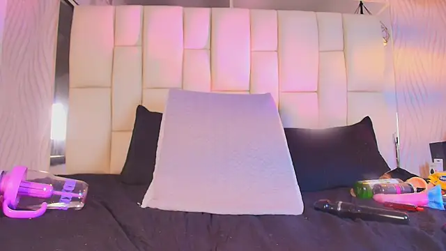 Lana_Sliim webcam