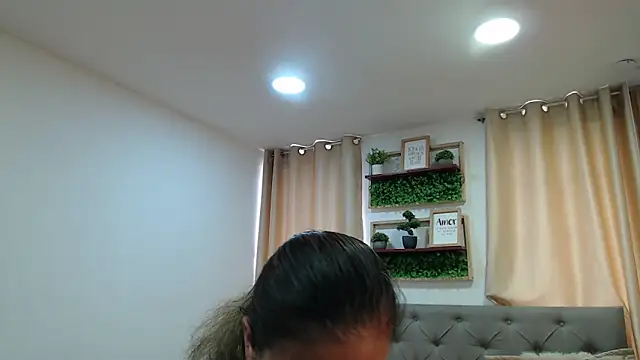 sasi_luna webcam