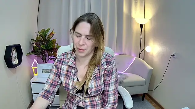 tessadaybreak - TessaDaybreak's free webcam - UK Sex Cams