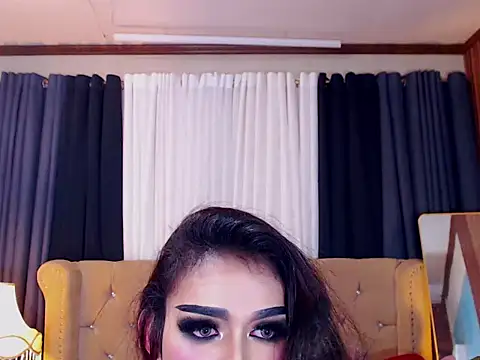 nikkieviolante webcam