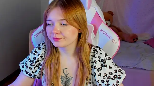 ElinaVale webcam