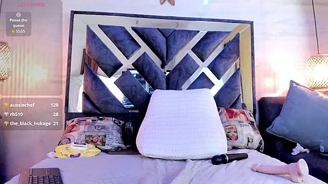 annie_vega17_ webcam
