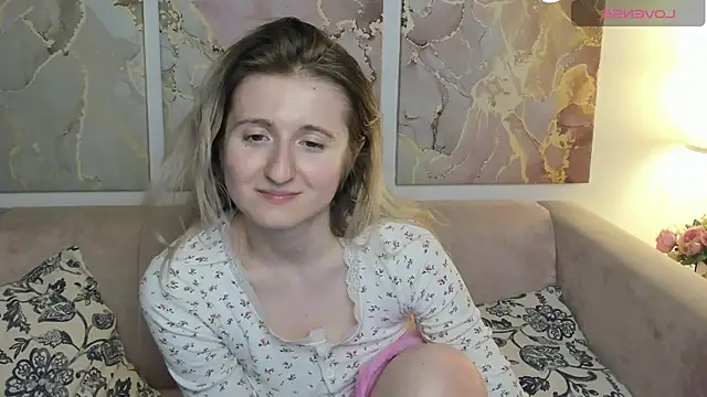 CamillaDreamer webcam