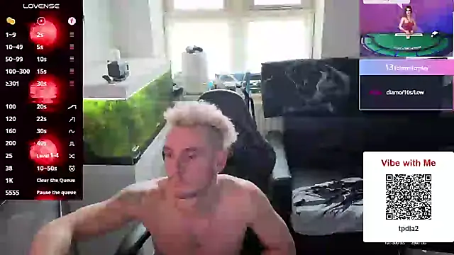 Rayzel_White webcam