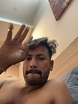 newdelhiBOY_ webcam
