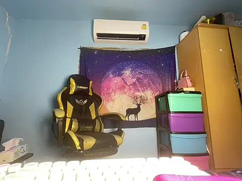 ningyiyi13 webcam