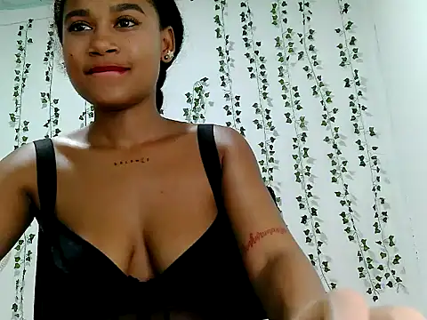 Akemy_Saunders webcam