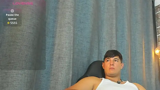 Valentino_Luxx webcam
