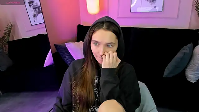 ChloeSunny webcam