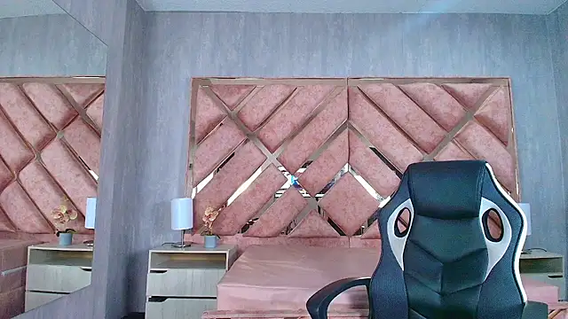 TamaraaHoney webcam