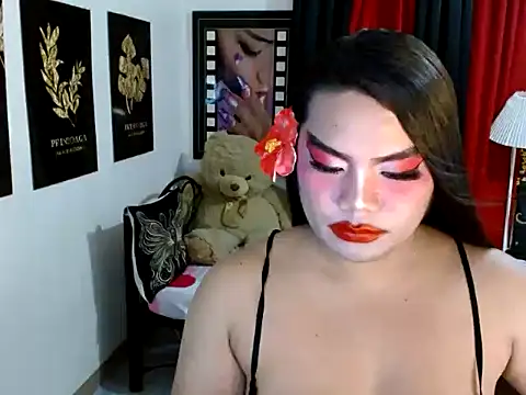 TSbrianaHugeCock webcam