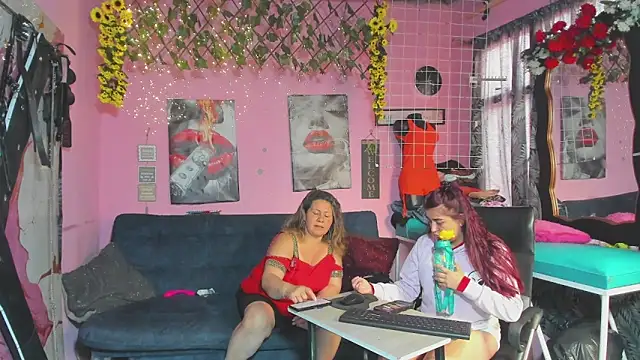 lesbiancuple