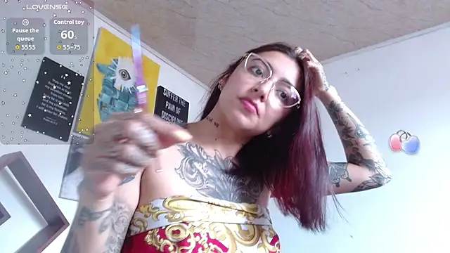 ZoeBakers_ webcam