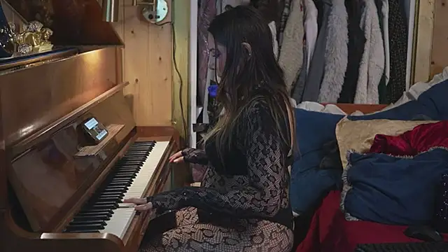 VanessaDoyle webcam