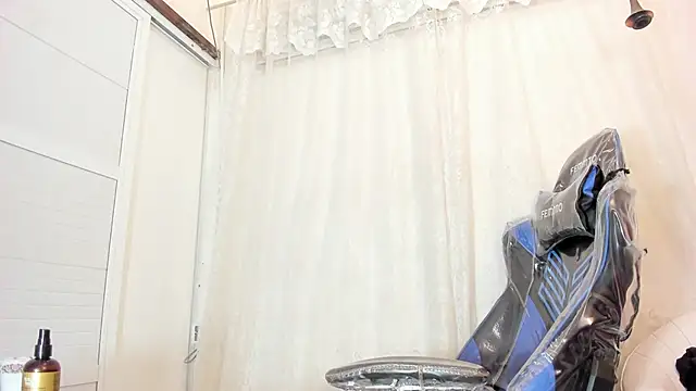 Cleopatra_Trans webcam
