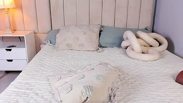 Elise_Diamond webcam