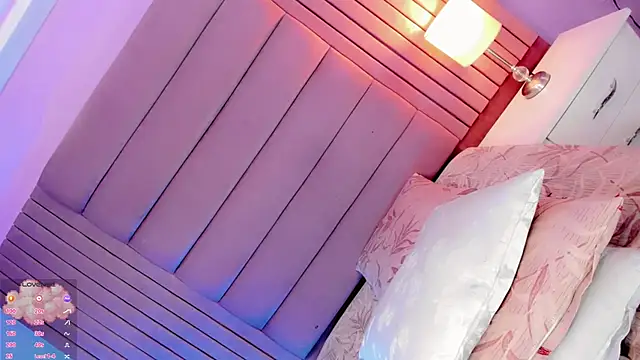 Camille_deluxe webcam