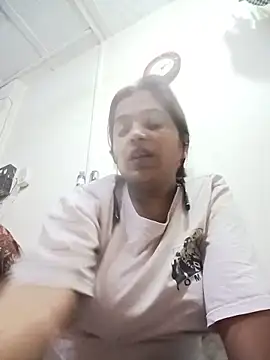 Trisha_71 webcam
