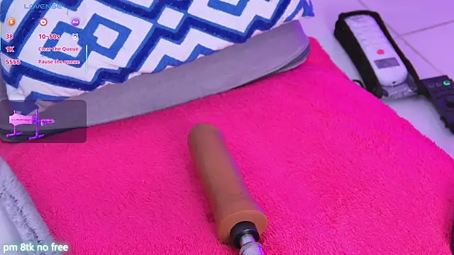 AlliciaKim live sex cam