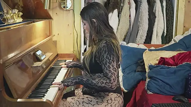 VanessaDoyle webcam