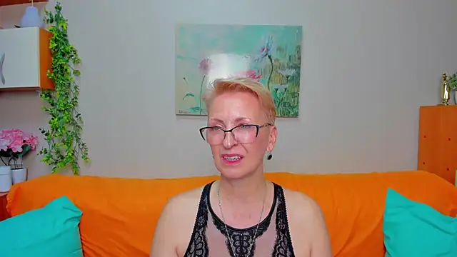 iamyourdream89 (F mature) - Take off my dress