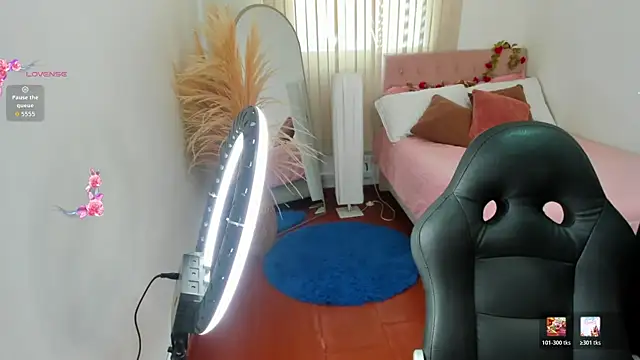 Charlotte_pleasure - brunette petite cam model