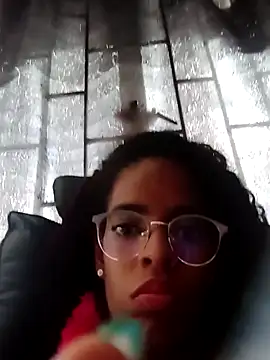 thianahorny webcam