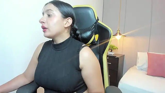 kira_relish webcam stripchat model stream image