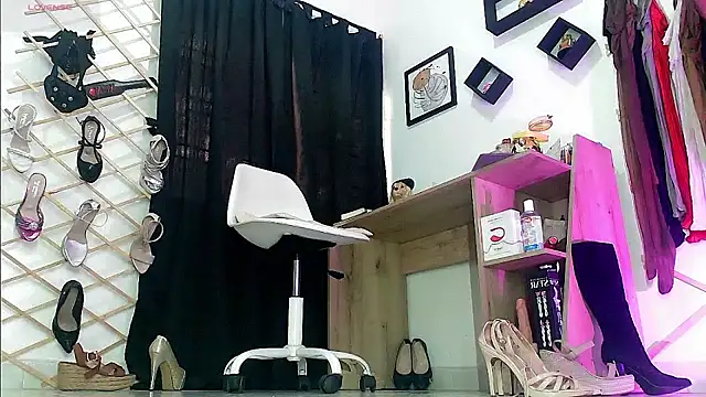 myla_sarah webcam