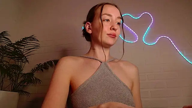 WhitePrincessLuna webcam
