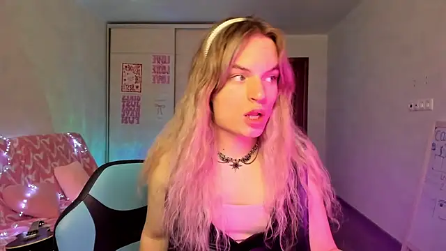 milliKira006 webcam