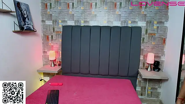 jade_roush webcam