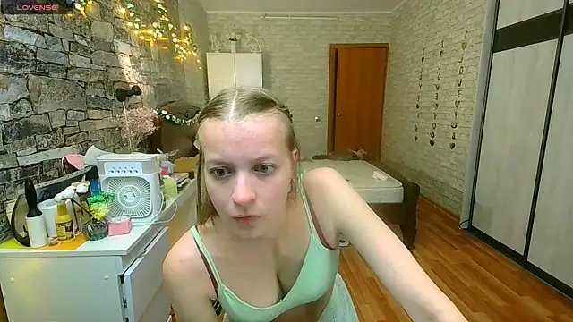 __aphrodita__wow__ - __Aphrodita__wow__'s free webcam - UK Sex Cams