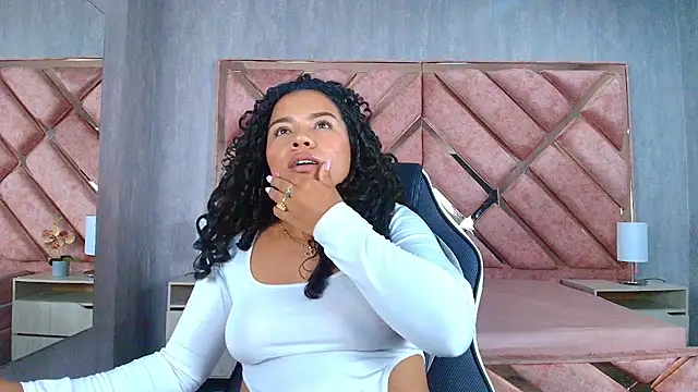 TamaraaHoney webcam