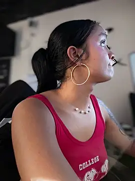Isabella-Teen webcam