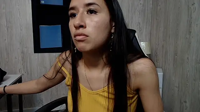 LilyRossi_ webcam