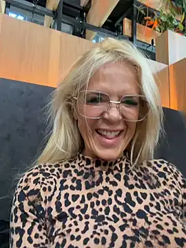 Reyna63 webcam