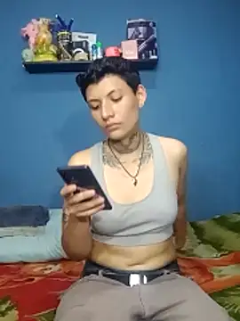 tomi_tomboy webcam