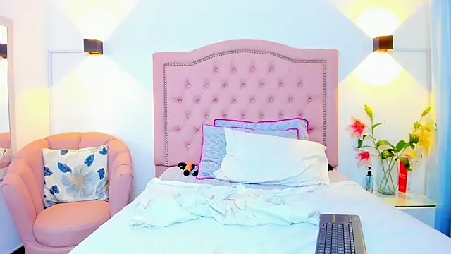 paulynavera - Paulynavera's free webcam - UK Sex Cams